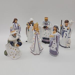 The Silent Night Nativity Collection Hawthorne Village  7 Piece Set 2011